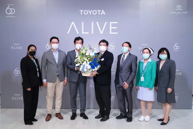 โรงพยาบาลไทยนครินทร์ นำโดย พลเรือตรีนายแพ...