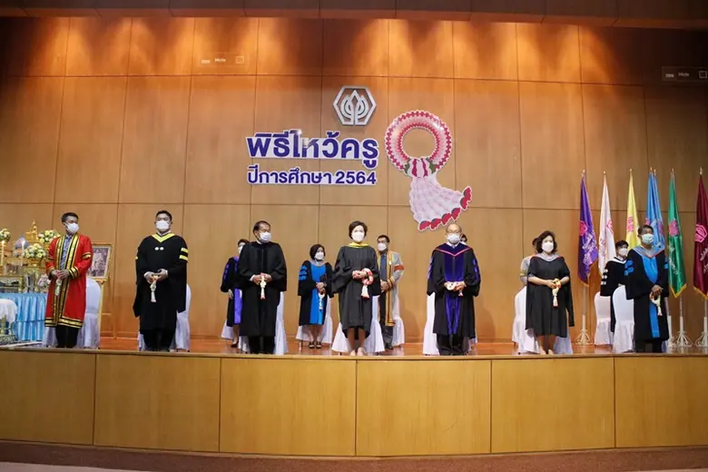 มหาวิทยาลัยศรีปทุม วิทยาเขตชลบุรี "จัดพิธ...