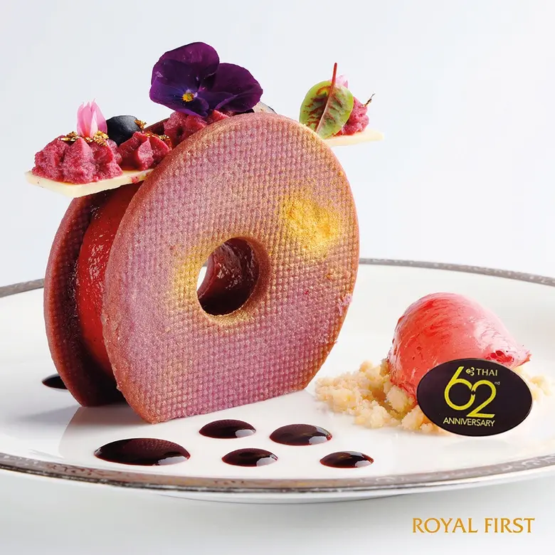 บริษัท การบินไทย จำกัด (มหาชน) ให้บริการเ...