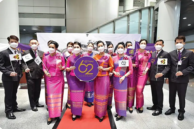 การบินไทยเสิร์ฟขนมหวานจานพิเศษ พร้อมจัดกิจกรรม เนื่องในวันคล้ายวันสถาปนาบริษัทฯ ครบรอบปีที่ 62