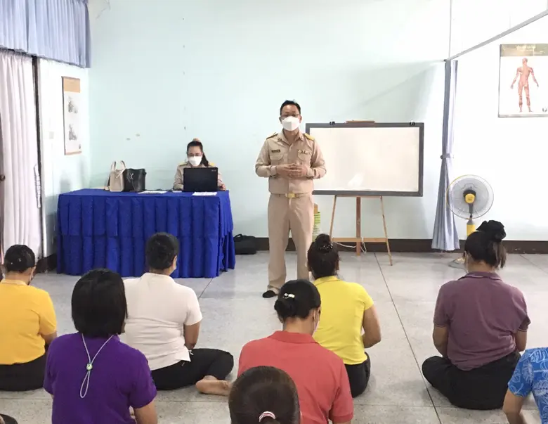 นางสาวธัญรัศม์ ศรีริพราหมณ์ ผู้อำนวยการสำ...