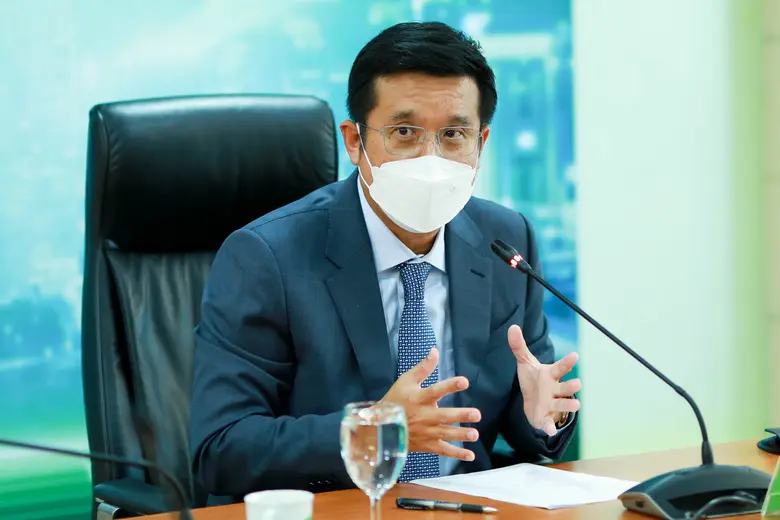 "ชัยวุฒิ" ร่วมกับตำรวจไซเบอร์ เตือนภัยกรณ...