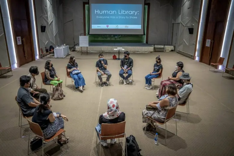 "ธนาคารจิตอาสา" และ "ความสุขประเทศไทย ร่ว...