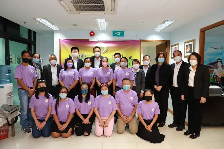 นายสุชาติ ชมกลิ่น รัฐมนตรีว่าการกระทรวงแร...