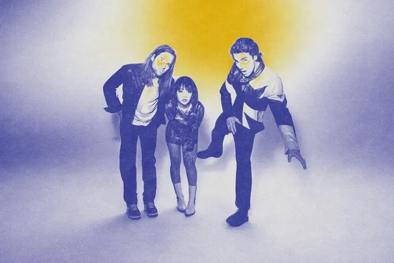 "DNCE" กลับมาสร้างสีสันให้วงการอีกครั้งพร...