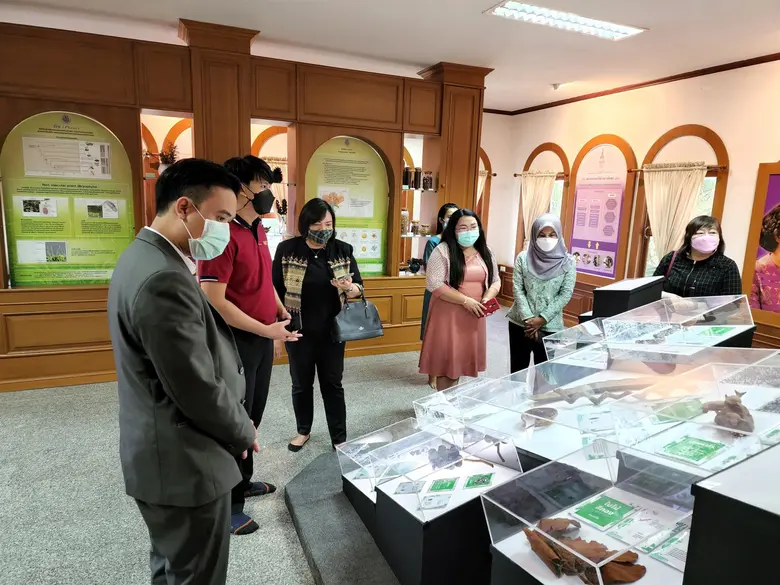 "พันธมิตรด้านการศึกษา" วิทยาลัยดุสิตธานี และ โรงเรียนสตรีภูเก็ต