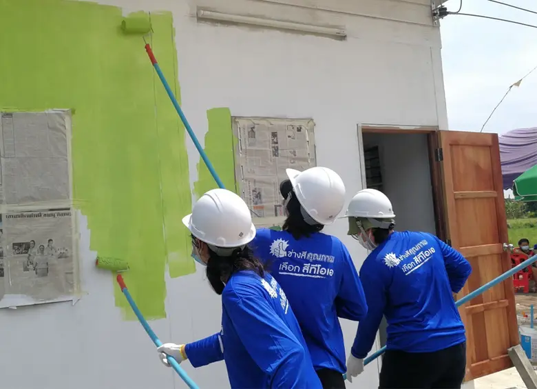 TOA นำทีมจิตอาสาสร้างบ้านให้ผู้ยากไร้ จ.ปทุมธานี