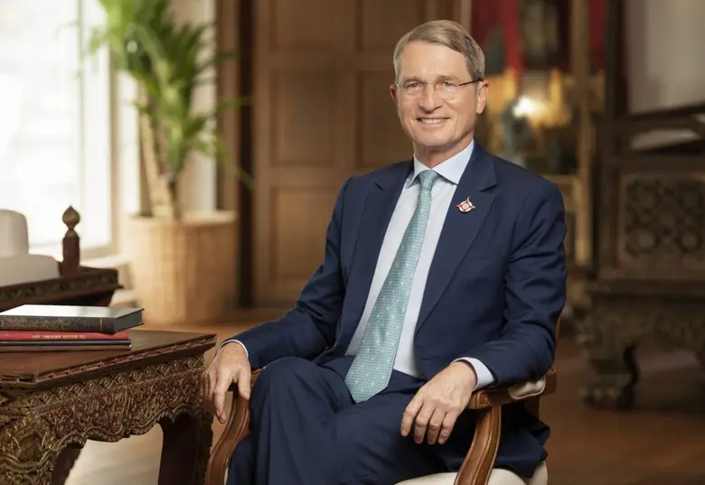 ดร. ฮาราลด์ ลิงค์ ประธาน บี.กริม และประธา...