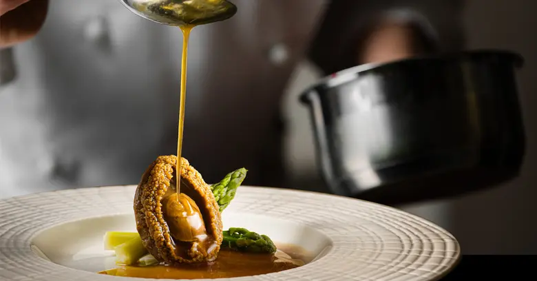 'หอยเป๋าฮื้อ' สุดยอดวัตถุดิบเลิศรสที่น้อย...