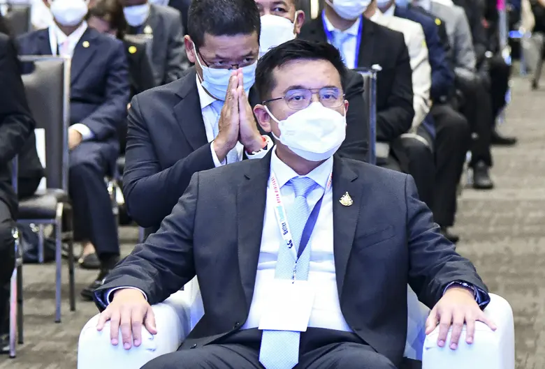 รมว.ดีอีเอส ร่วมงาน"ถามมา-ตอบไป เพื่อประเทศไทยที่ดีกว่าเดิม"