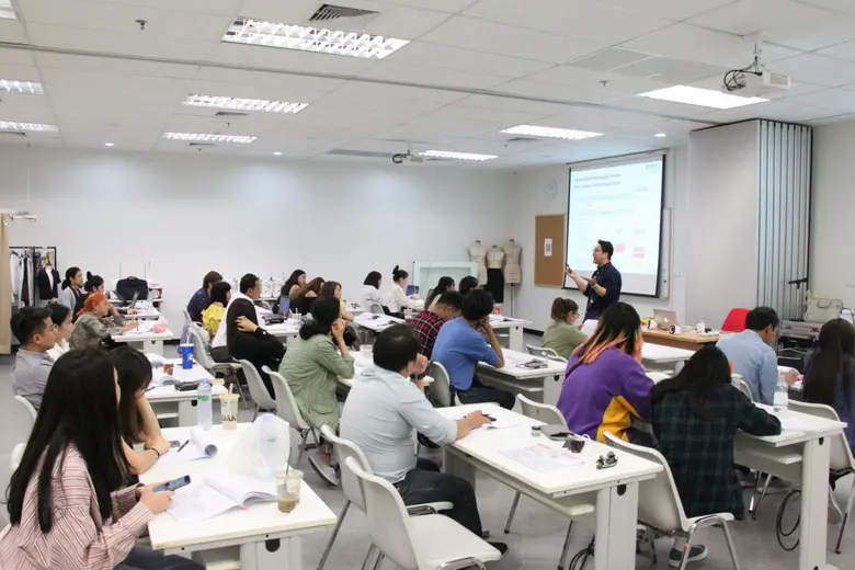 โลกเปลี่ยน…เทรนด์การศึกษาเปลี่ยน...โรงเรียนบุนกะแฟชั่นระดับโลก ก็เปลี่ยน!!