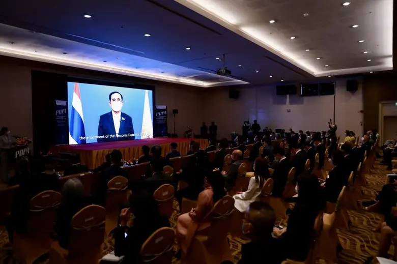 "พลเอก ประยุทธ์" นายกรัฐมนตรี ย้ำชัดดีเดย...