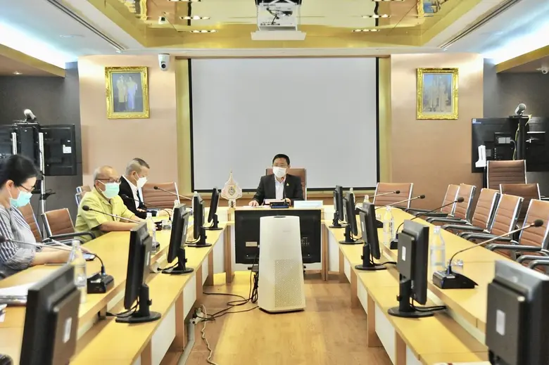 นายสัตวแพทย์สมชวน รัตนมังคลานนท์ รองปลัดก...