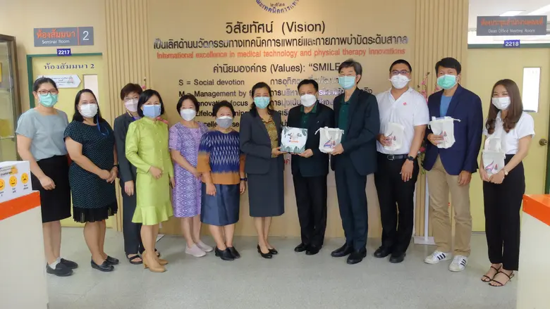 รศ. ดร.จุรีรัตน์ ดาดวง คณบดีคณะเทคนิคการแ...