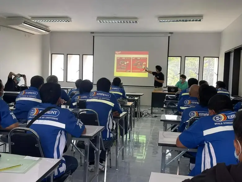 สพร.12 สงขลา จับมือบริษัทอีมิแน้นท์แอร์(ประเทศไทย) จัดฝึกอบรมยกระดับฝีมือการติดตั้งเครื่องปรับอากาศระบบ VRF ชั้นสูง รุ่นที่1