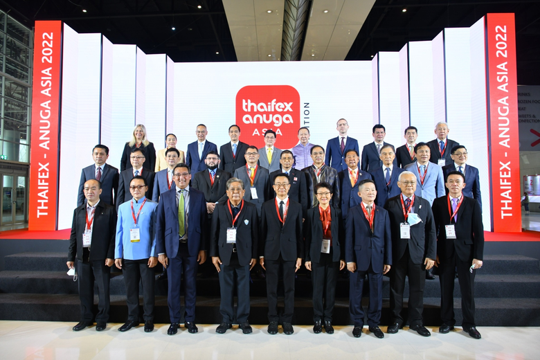 นายจุรินทร์ ลักษณวิศิษฏ์ หัวหน้าพรรคประชา...