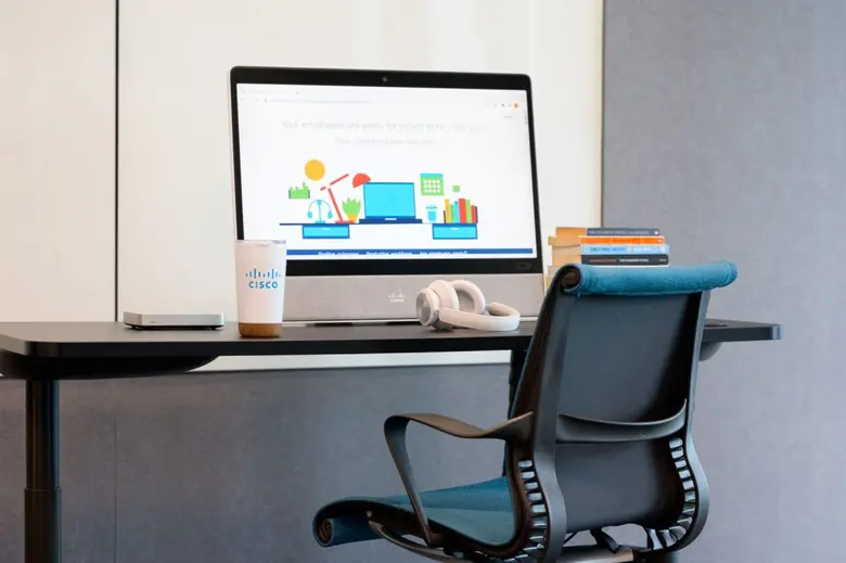 การทำงานแบบไฮบริด (Hybrid Work) ช่วยปรับป...