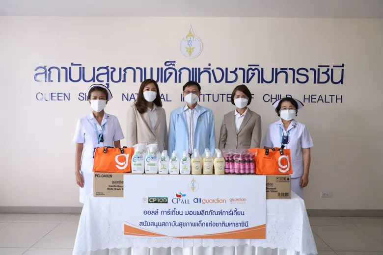 สถาบันสุขภาพเด็กแห่งชาติมหาราชินี รับมอบผ...