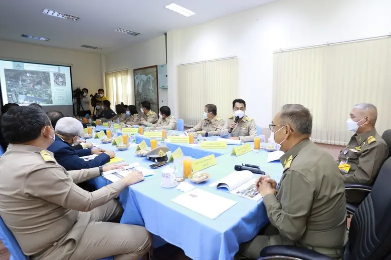 องคมนตรี ลงพื้นที่ติดตามความก้าวหน้าปรับปรุงสนามบินท่าใหม่ จังหวัดจันทบุรี และความก้าวหน้าการปฏิบัติการฝนหลวงในพื้นที่ภาคตะวันออก