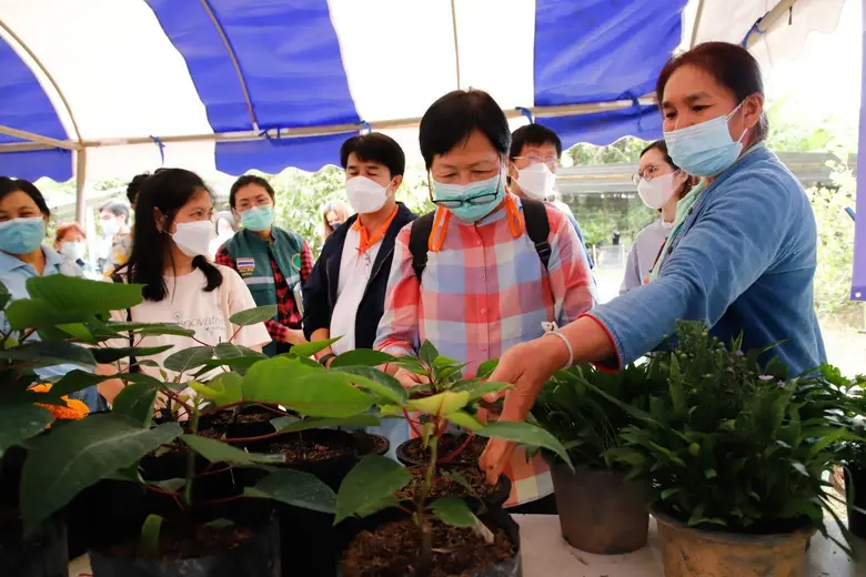 วว. ผนึกกำลัง วช. ส่งเสริมปลูกไม้ดอกไม้ประดับจังหวัดเลยเพื่อประโยชน์เชิงพาณิชย์ ด้วย "มาลัยวิทยสถาน"