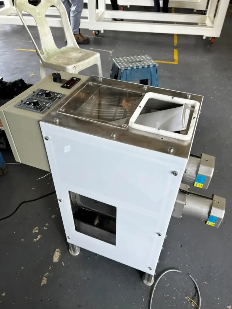 วช.หนุนทีมวิจัย ม.มหิดล พัฒนากลุ่มจุลินทรีย์ที่มีประสิทธิภาพสูงในการเปลี่ยนขยะอินทรีย์ไปเป็นปุ๋ยอินทรีย์ และพัฒนาเทคโนโลยีต้นแบบเครื่องผลิตปุ๋ยอินทรีย์แบบอัตโนมัติ