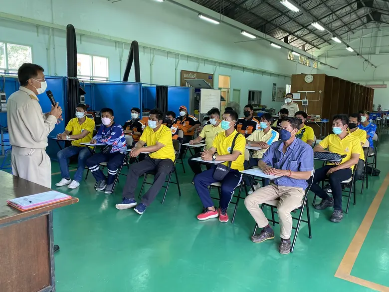 นายสมศักดิ์ เพ็งธรรม ผู้อำนวยการสำนักงานพ...