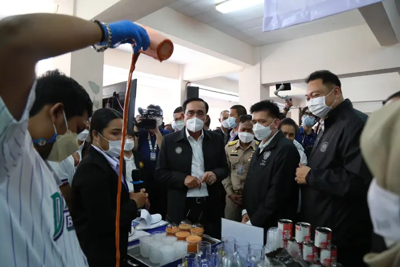 รมว.สุชาติ ร่วมคณะนายก ลุยยกระดับทักษะอาชีวะ สู่แรงงาน หนุนท่องเที่ยวภูเก็ตหลังเปิดประเทศเต็มรูปแบบ