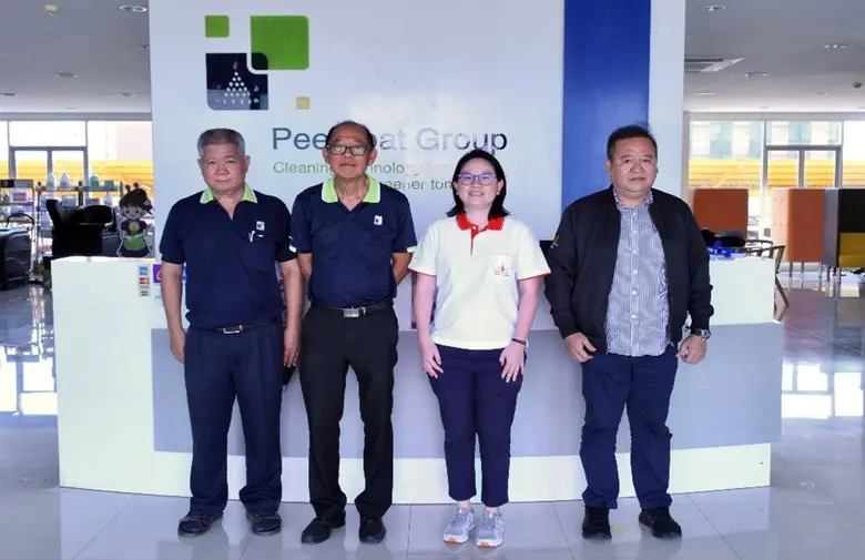 นายสืบพงศ์ เกตุนุติ (ที่ 2 จากซ้าย)) ประธ...