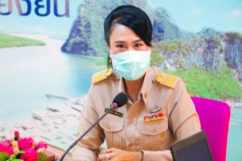 นางสาวธัญรัศม์ ศรีริพราหมณ์ ผู้อำนวยการสำ...