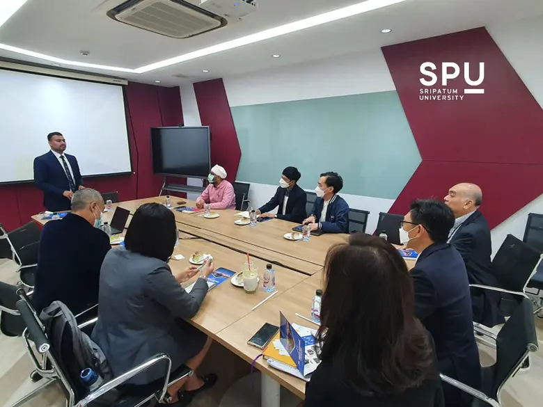 ผู้ช่วยศาสตราจารย์ ดร.วิรัช เลิศไพฑูรย์พั...