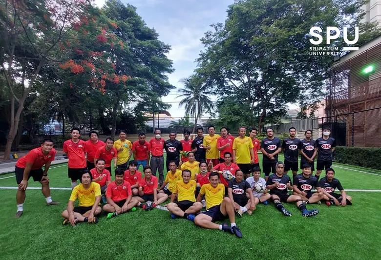 คุณโชคชัย สงสม กรรมการผู้จัดการบริษัท ซีเ...