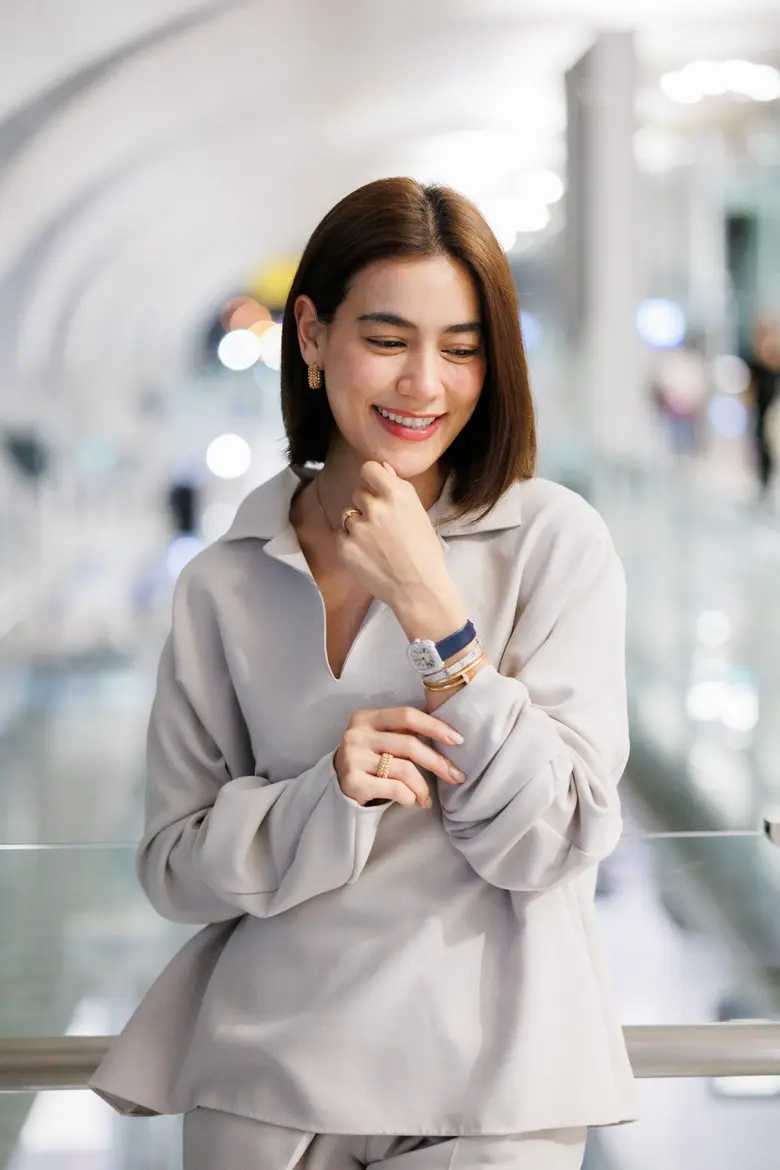 ส่องแฟชั่นเครื่องประดับ Airport Look ของน...