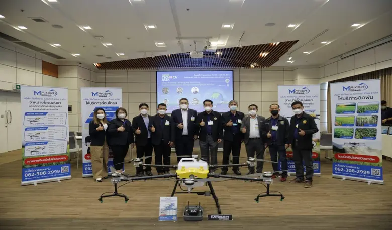 นายศิวพงศ์ บุญสาลี (ที่ 5 จากซ้าย) กรรมกา...