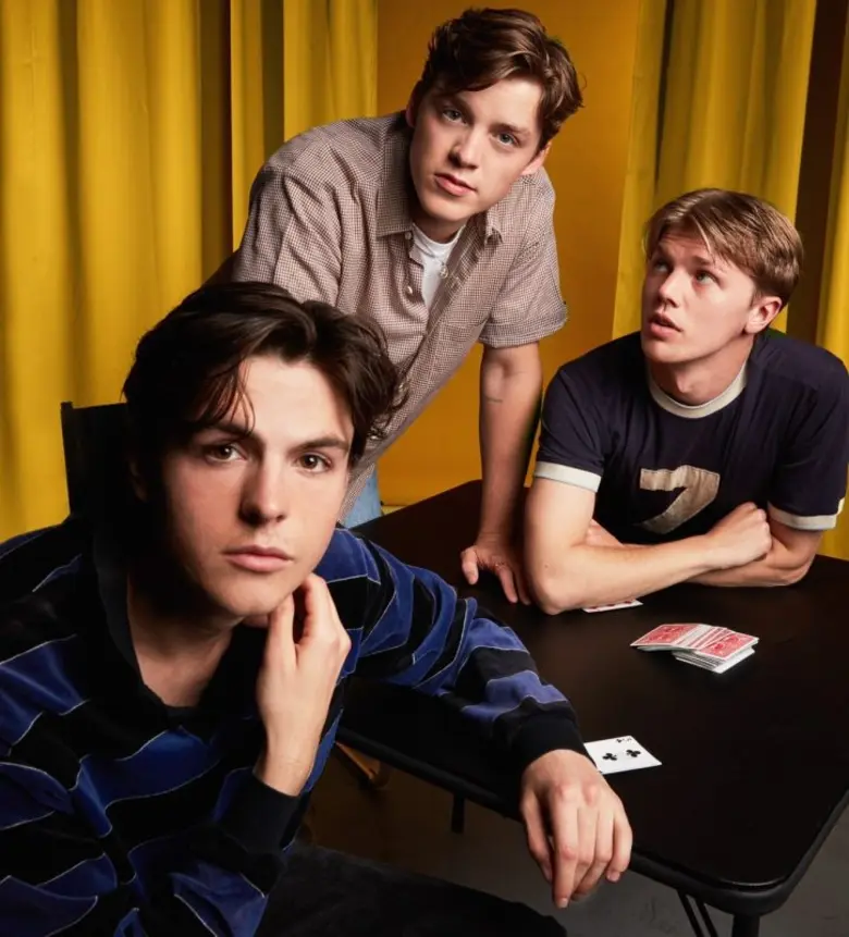 สามหนุ่มหล่อ "New Hope Club" คัมแบ็คเปิดต...