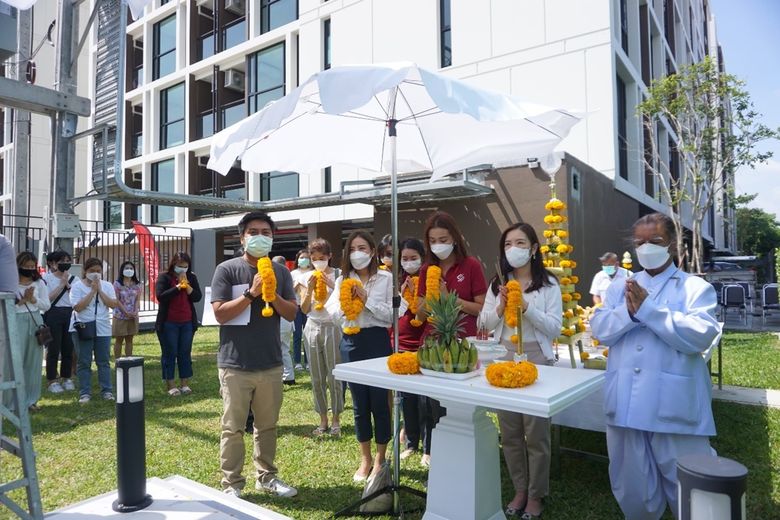 นางสาวพลอยลดา สะระคำ ผู้อำนวยการฝ่ายทรัพย...