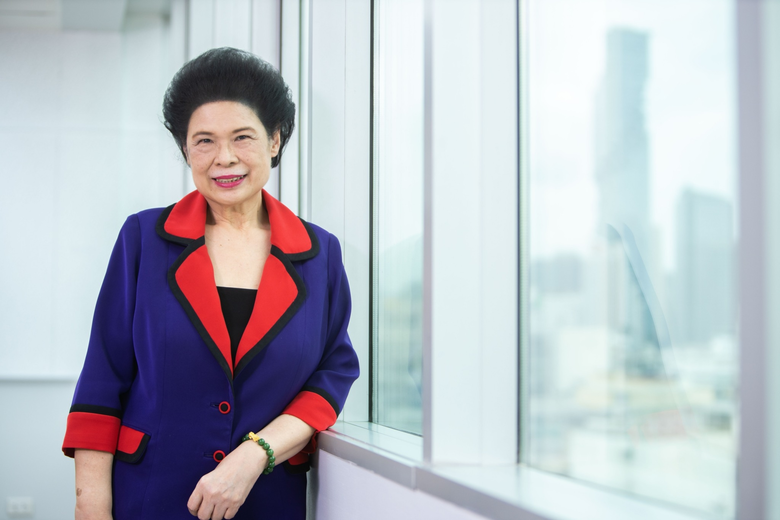 Dr. Armand Derhy ผู้ก่อตั้ง Paris School ...