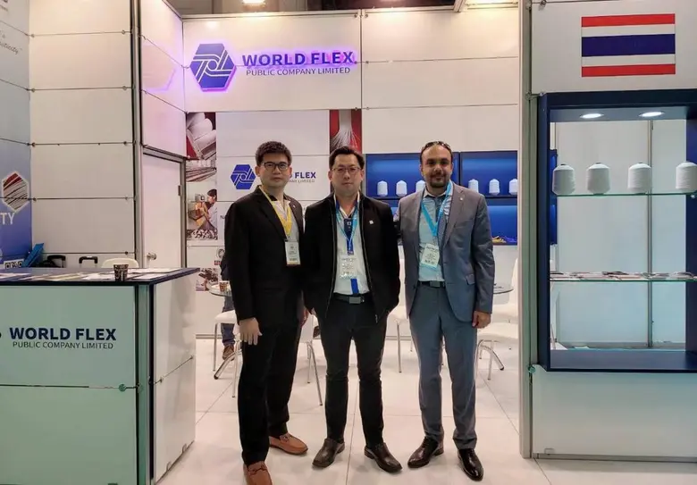 นายณัฐ วงศาสุทธิกุล (กลาง) กรรมการผู้จัดก...