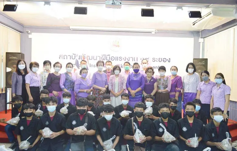 ชมรมแม่ดีเด่นแห่งชาติ จังหวัดระยอง โดย คุ...