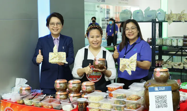 ธพว. เปิดตลาดสุดยอดเอสเอ็มอีของดีทั่วไทย "SME D Market" ทุกเดือน ช่วยลูกค้าขายของ เพิ่มรายได้ ขยายตลาด ติดเครื่องธุรกิจหลังโควิดคลี่คลาย