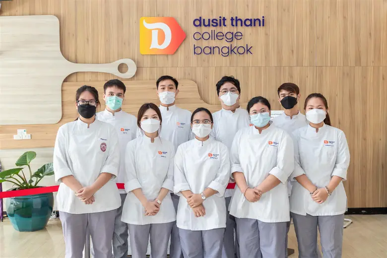 "ได้งานก่อนเรียนจบ"