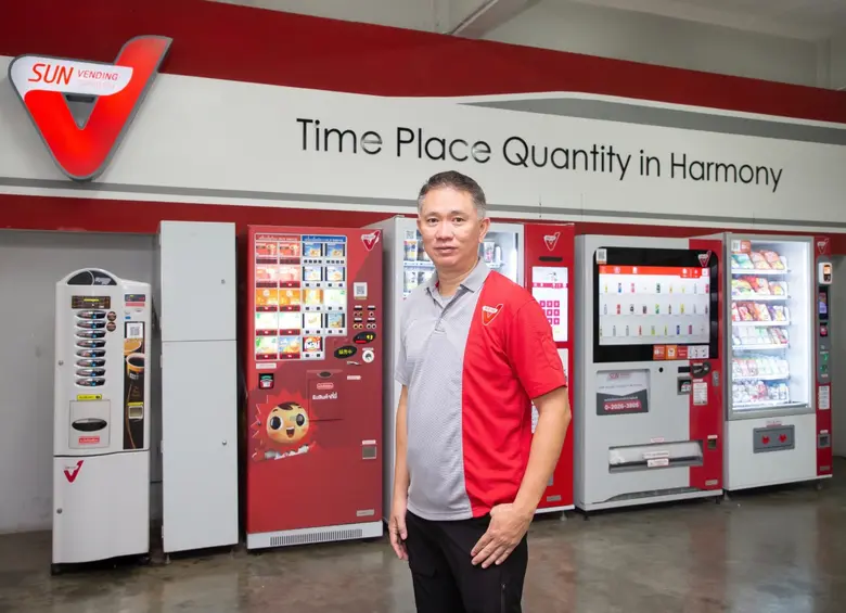 SVT นำตู้จำหน่ายสินค้าอัตโนมัติแบบต่าง ๆ ...