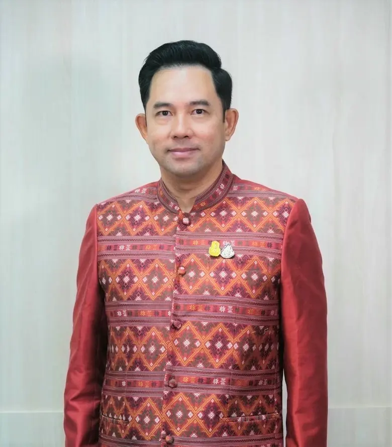 นายอิทธิพล คุณปลื้ม รัฐมนตรีว่าการกระทรวง...