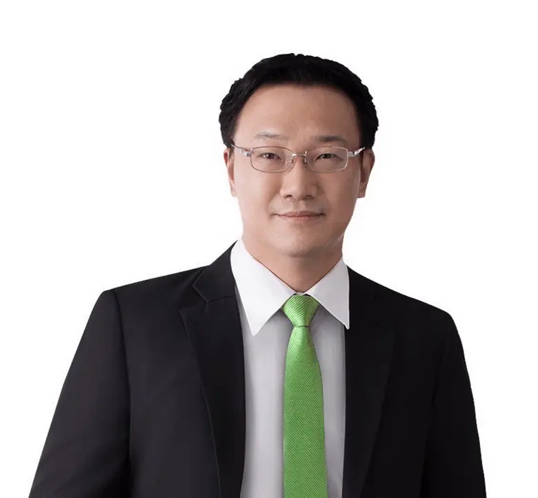 นายชนะชัย ชุติมาวรพันธ์ ประธานเจ้าหน้าที่...