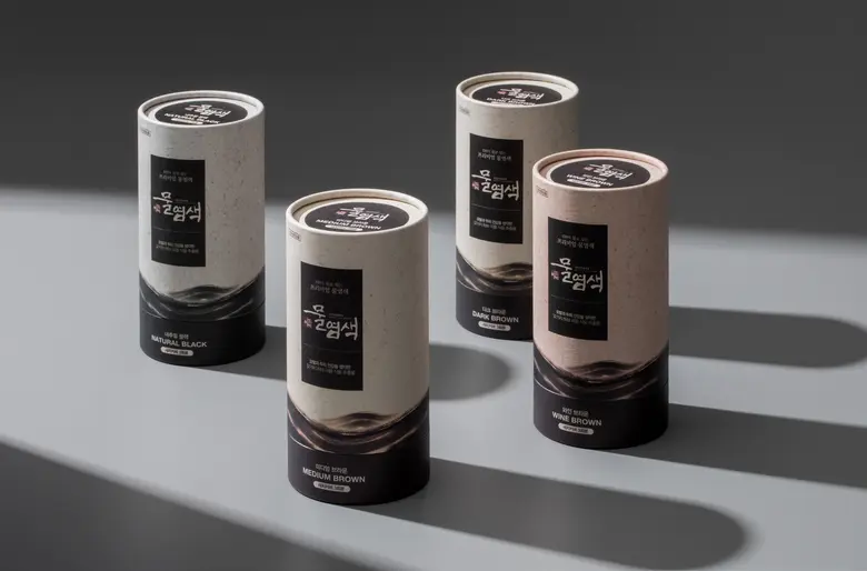 SEEDBEE "น้ำย้อมผมออร์แกนิคปิดผมขาว" ฉีกกฎการย้อมผมทุกรูปแบบ เพียงแค่ผสมผงสีสมุนไพรและน้ำเปล่า ช่วยปิดผมขาวได้แนบสนิท อ่อนโยนต่อหนังศีรษะและเส้นผม