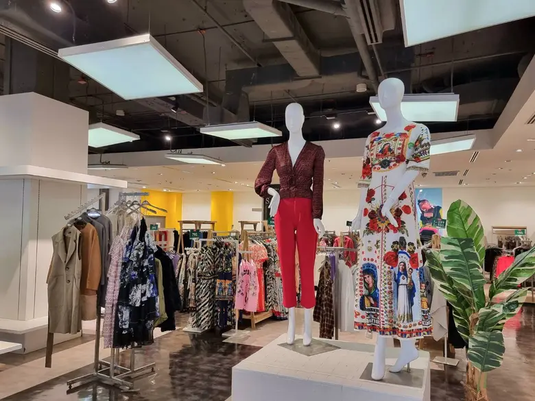 ชวนอัพลุคสวยหล่อ กับเสื้อผ้าสุดชิค ร้าน HANGU @พาราไดซ์ พาร์ค