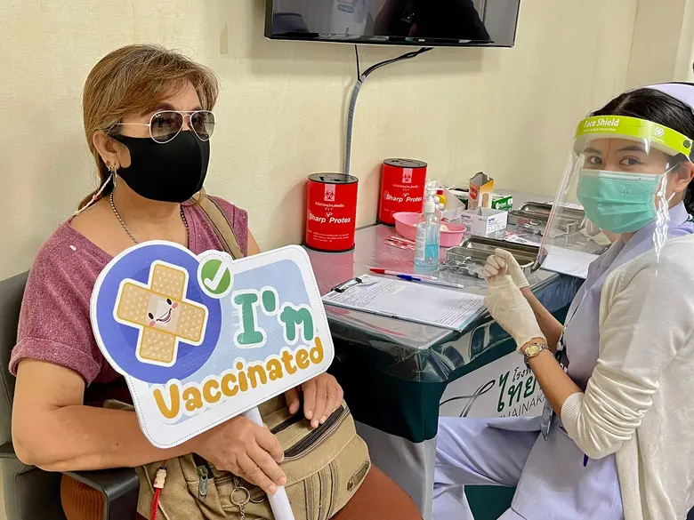 โรงพยาบาลไทยนครินทร์ร่วมกับลูกค้าที่สั่งจ...