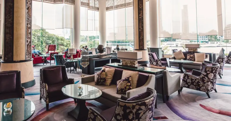 เพลิดเพลินไปกับอาหารกลางวันชุดพิเศษ 'เทสต์ ออฟ สยาม' เลิศรส ขณะชมวิวแม่น้ำเจ้าพระยาอันแสนรื่นรมย์ ณ ล็อบบี้ เลานจ์ โรงแรมแชงกรี-ลา กรุงเทพฯ