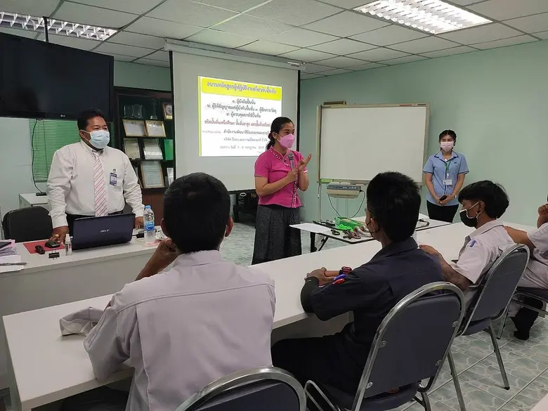 สำนักงานพัฒนาฝีมือแรงงานเพชรบุรี ดำเนินการเปิดฝึกอบรม หลักสูตร ผู้บังคับปั้นจั่น ผู้ให้สัญญาณแก่ผู้บังคับปั้นจั่น ผู้ยึดเกาะวัสดุ และผู้ควบคุมการใช้ปั้นจั่น ระหว่างวันที่ 5 - 8 กรกฎาคม