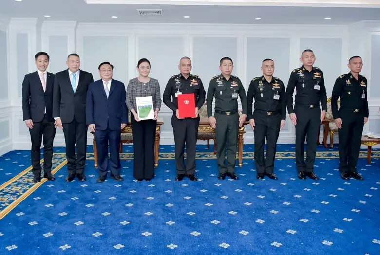 พลเอก นเรนทร์ สิริภูบาล ผู้บัญชาการหน่วยบ...