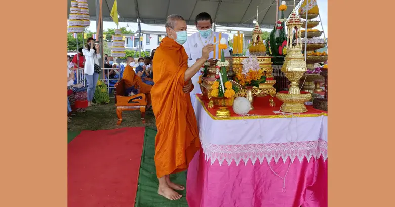 อบจ.ประจวบคีรีขันธ์ จัดพิธีทอดผ้าป่าสมัคค...